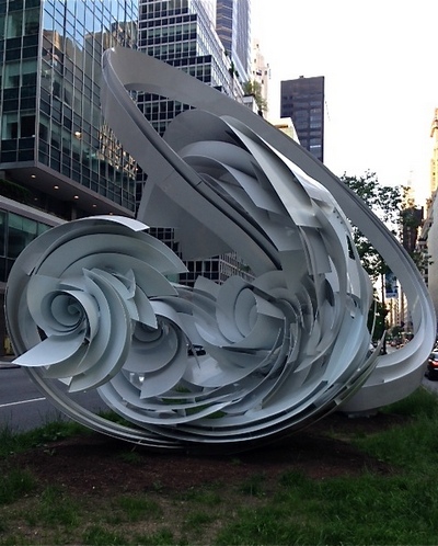 Hoop-La (Park Avenue Paper Chase), 2014. Painted aluminum and steel, 19' high x 17' wide x 24' long 53rd Street and Park Avenue, New York City 
